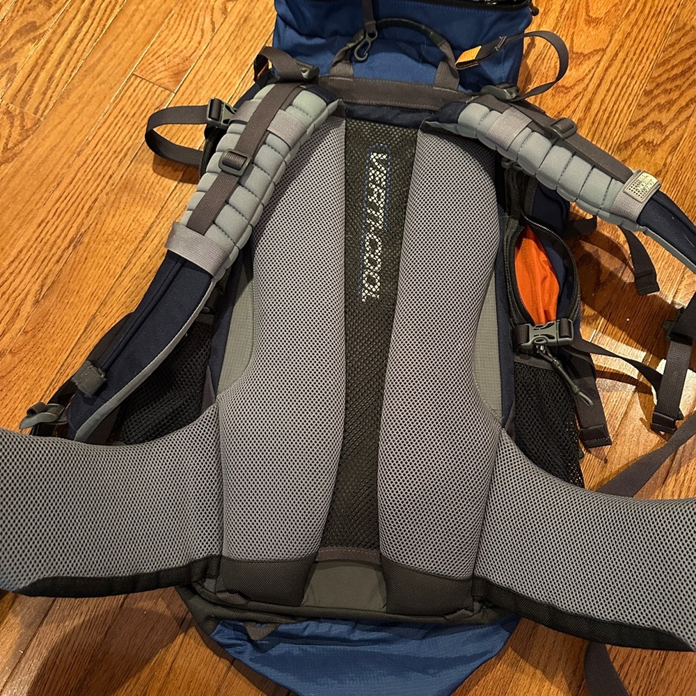 NORTH FACE Terra 30L Ripstop Verti-Cool Back Panel BACKPACK - Picture 3 of 3